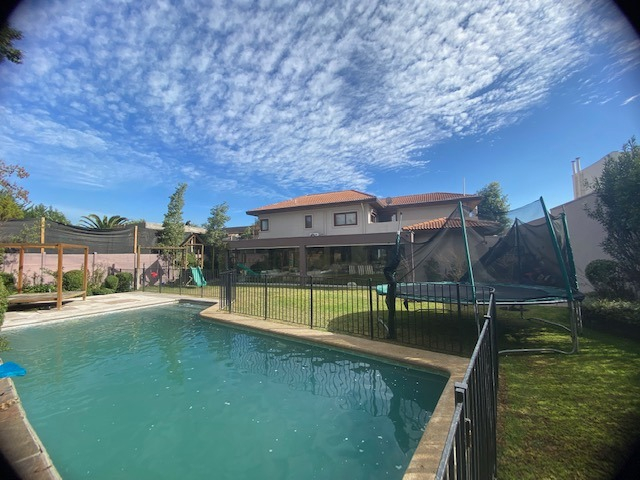 Venta Casa SP 4D en suite Walk-in cl&oacute;set 4B 6E 1B Chicureo - Colina