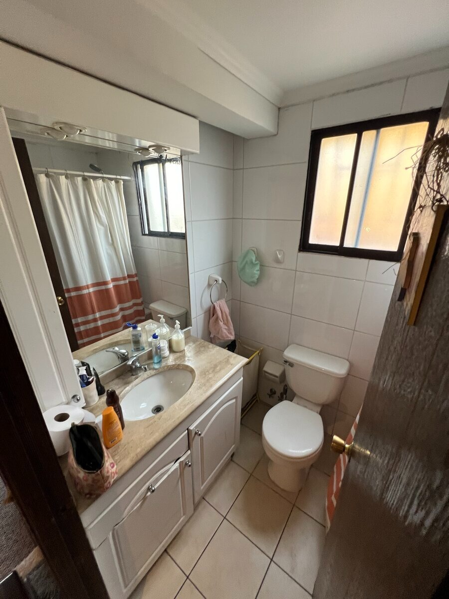 Venta Casa NO 4D en suite Walk-in cl&oacute;set 3B 2E 1B Alto Las Condes - Las Condes