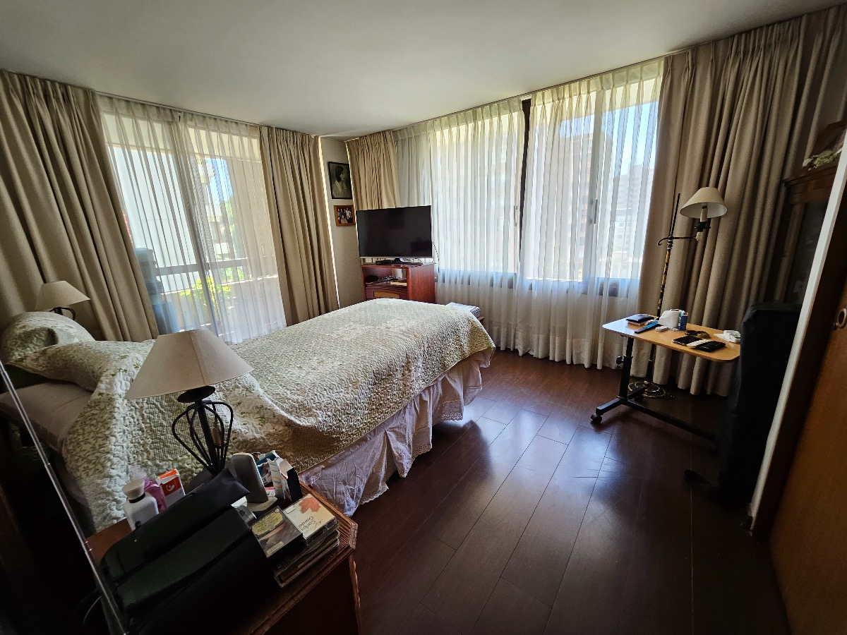 Venta Departamento O 4D en suite Walk-in cl&oacute;set 3B 2E Centro Financiero - Las Condes