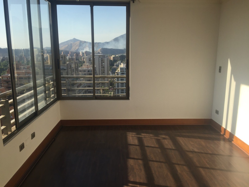 Arriendo Departamento N 2D en suite 2B 1E 1B Metro Escuela Militar - Las Condes