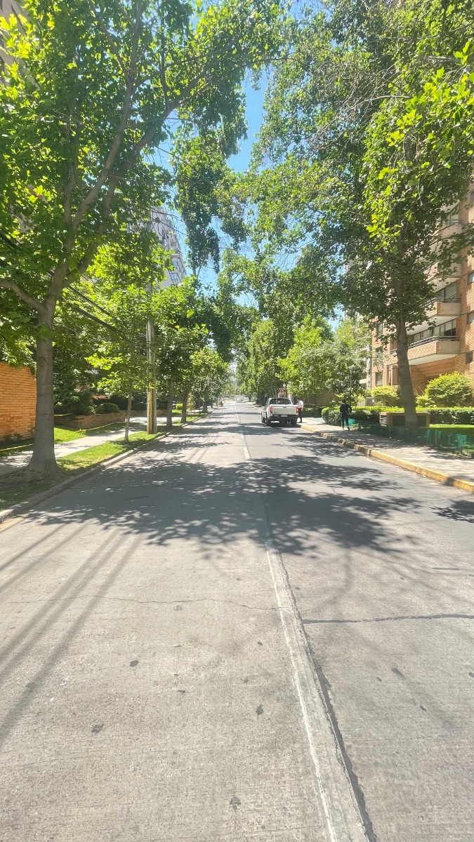 Arriendo Departamento SO 2D 1B 1E 1B Metro Escuela Militar - Las Condes