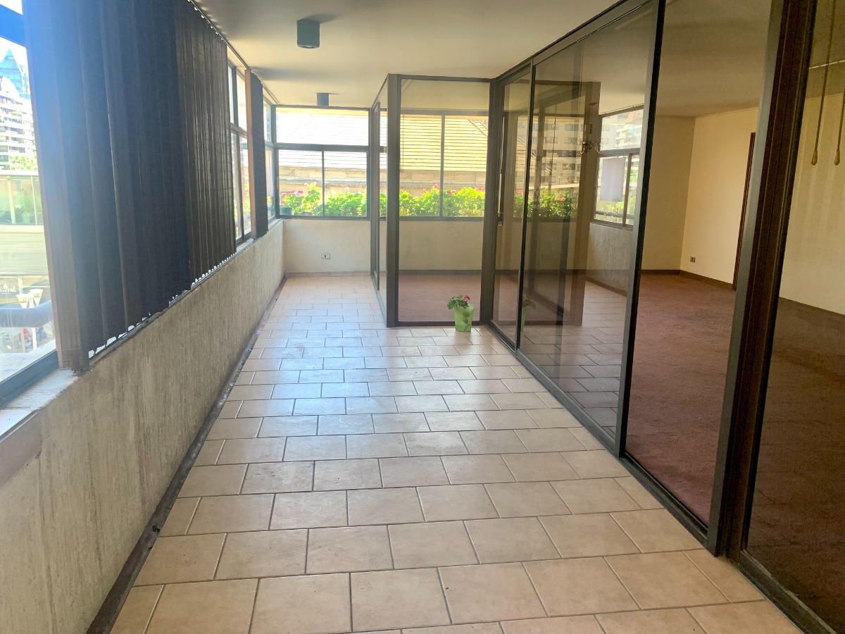 Arriendo Departamento SP 3D en suite 3B 2E 1B Barrio El Golf - Las Condes