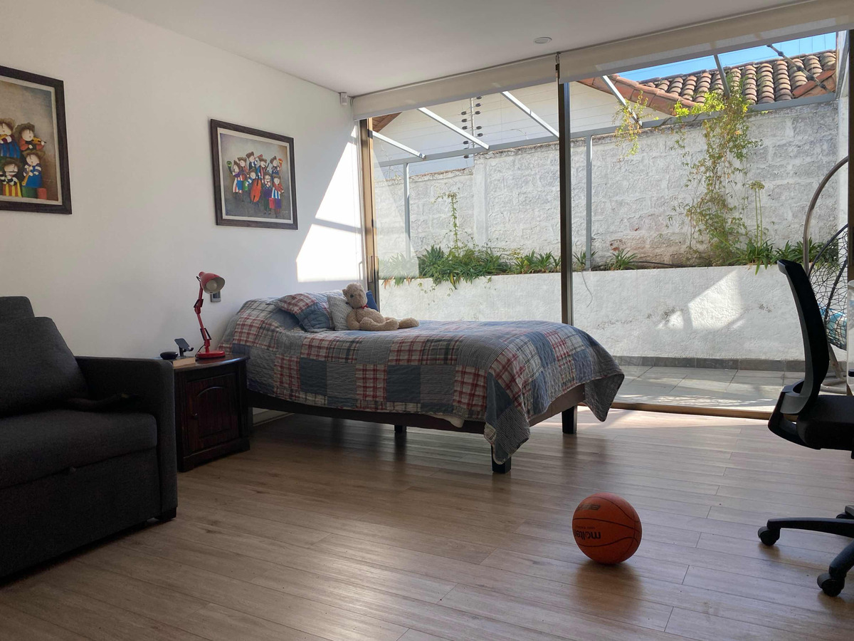Arriendo Casa 7D 8B 5E 1B Los Dominicos - Las Condes