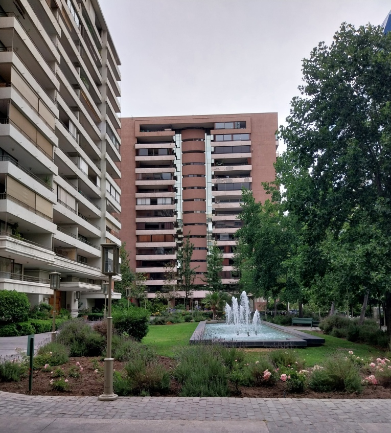Arriendo Departamento 2D Centro Financiero - Las Condes