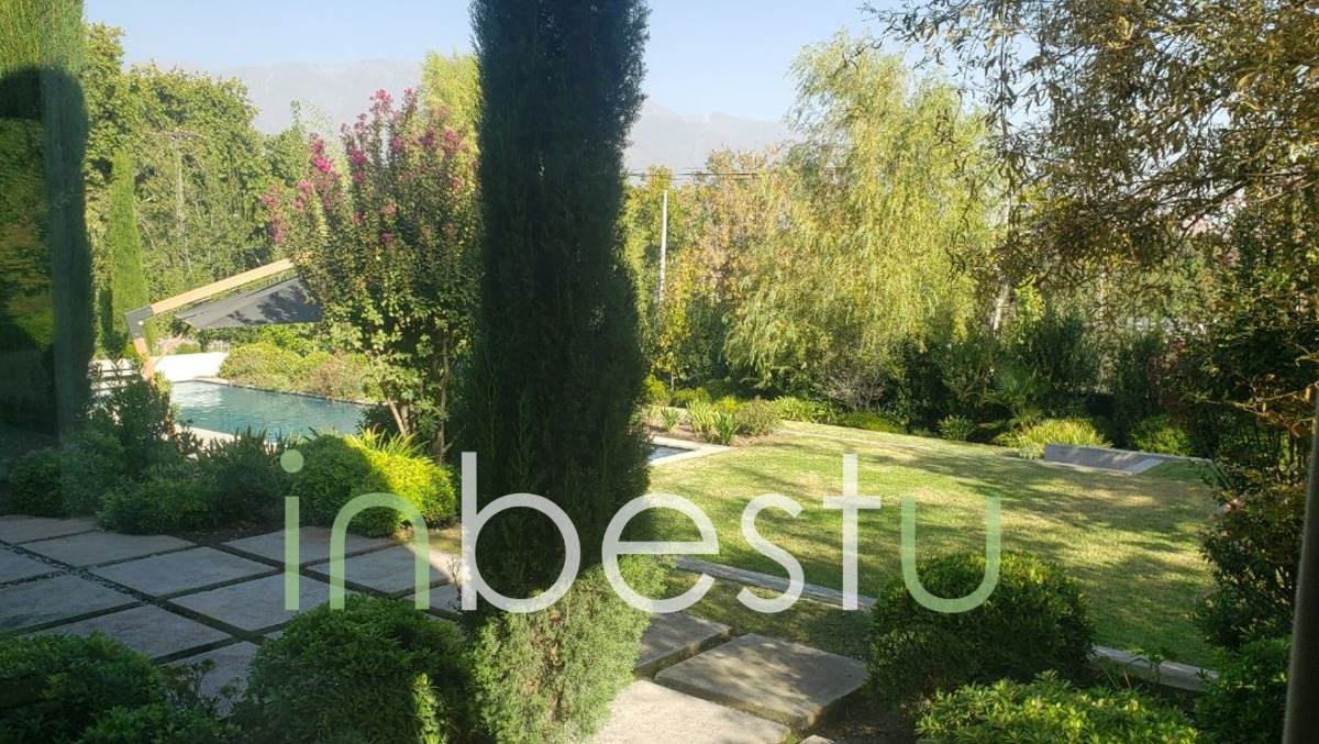 Venta Casa NP 7D en suite Walk-in cl&oacute;set 6B 8E 1B Santa Mar&iacute;a de Manquehue - Vitacura