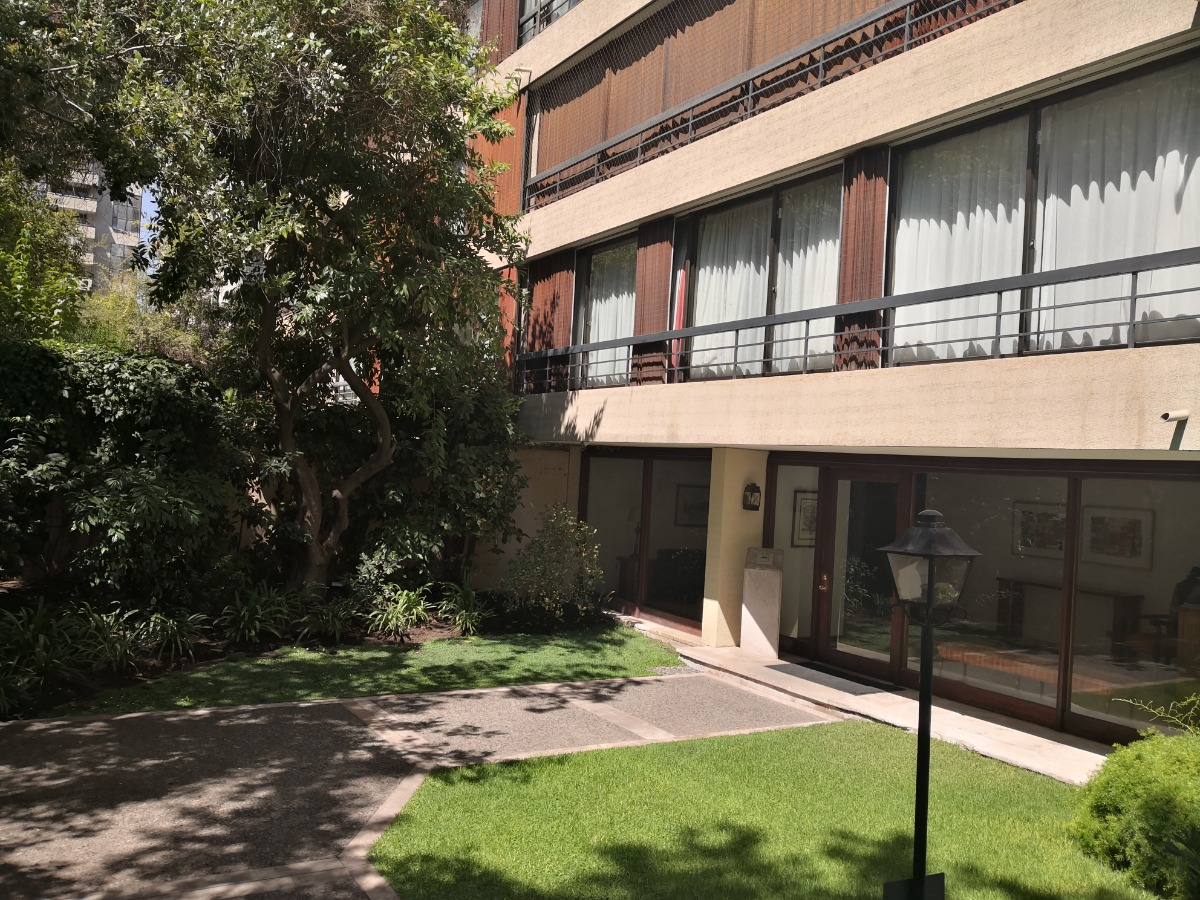 Venta Departamento NO 3D 3B 2E 1B Barrio El Golf - Las Condes