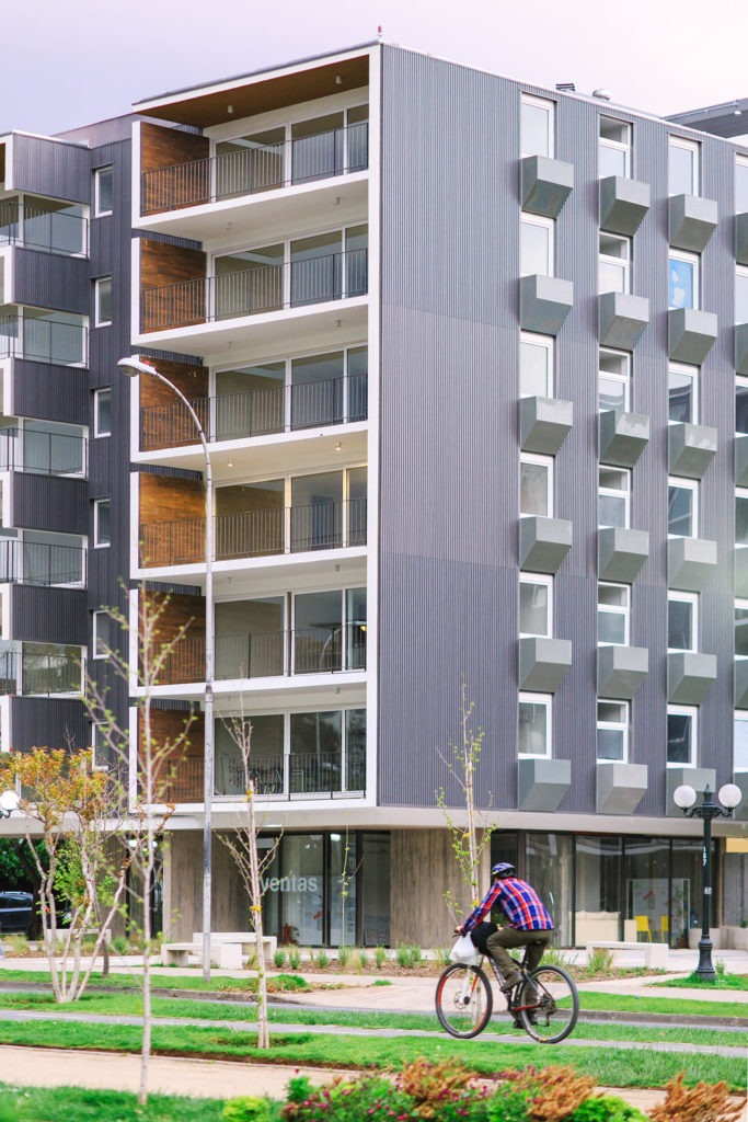 Arriendo Departamento O 2D en suite Walk-in cl&oacute;set 3B 1E 1B Metro Bilbao - Providencia