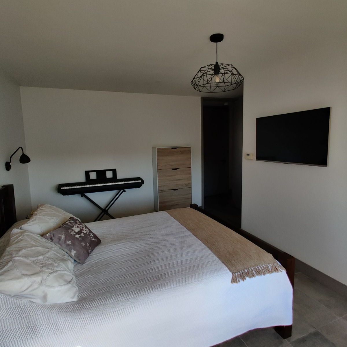 Arriendo Departamento NO 2D en suite Walk-in cl&oacute;set 2B 1E 1B Campus Oriente - Providencia