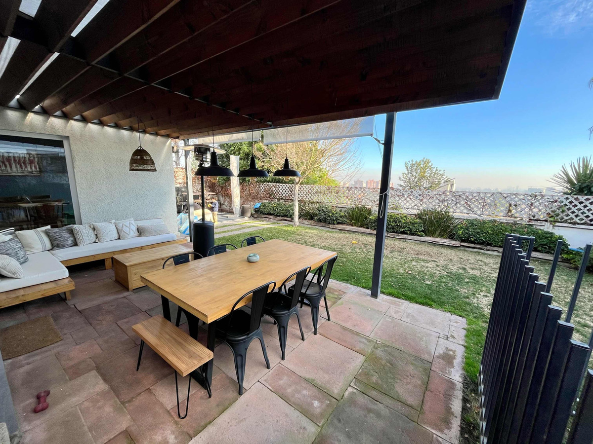 Arriendo Casa 5D 5B 2E 1B Los Dominicos - Las Condes