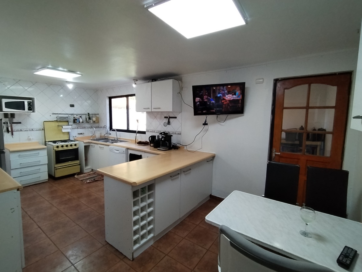 Venta Casa 6D en suite 3B 1E 1B Rotonda Atenas - Las Condes