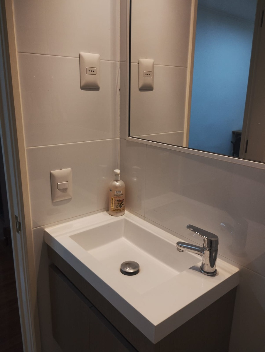 Arriendo Oficina SP 1B 1E 1B Barrio El Golf - Las Condes