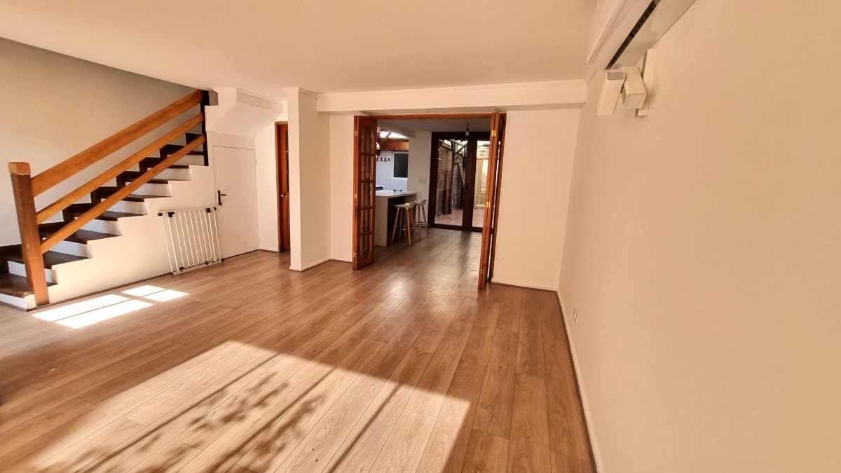 Arriendo Casa P 5D en suite Walk-in cl&oacute;set 4B 1E Carlos Ossand&oacute;n - La Reina