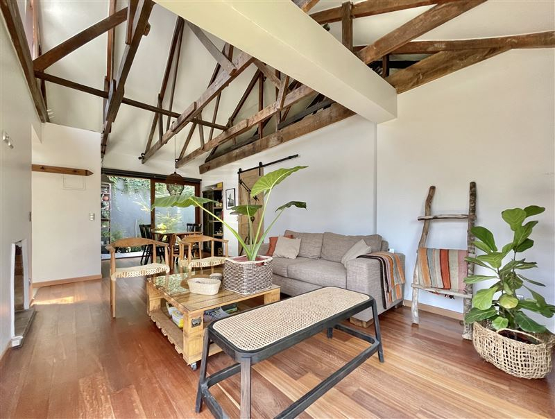 Venta Casa Sur-Oriente 2D 2B 1E Juan XXIII - Vitacura