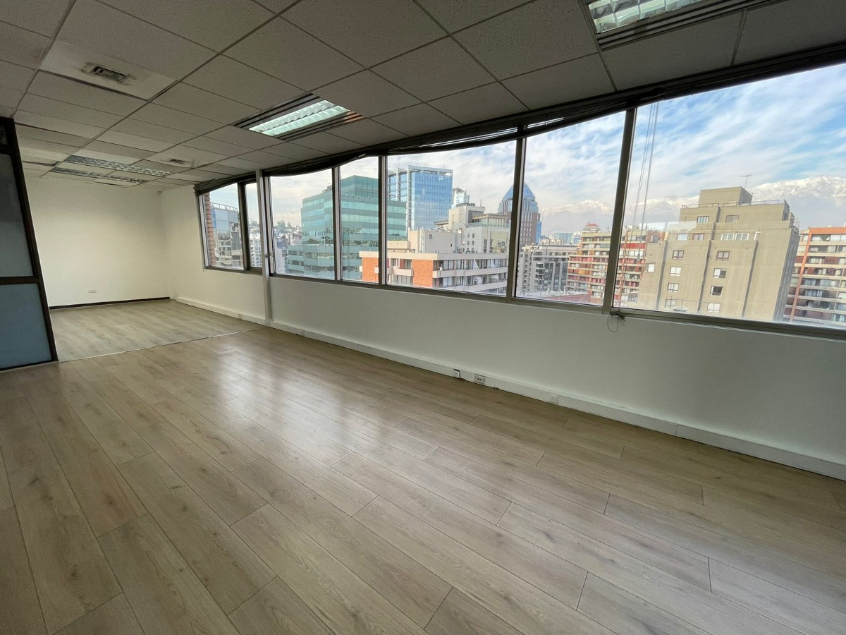 Arriendo Oficina 2B Centro Financiero - Las Condes