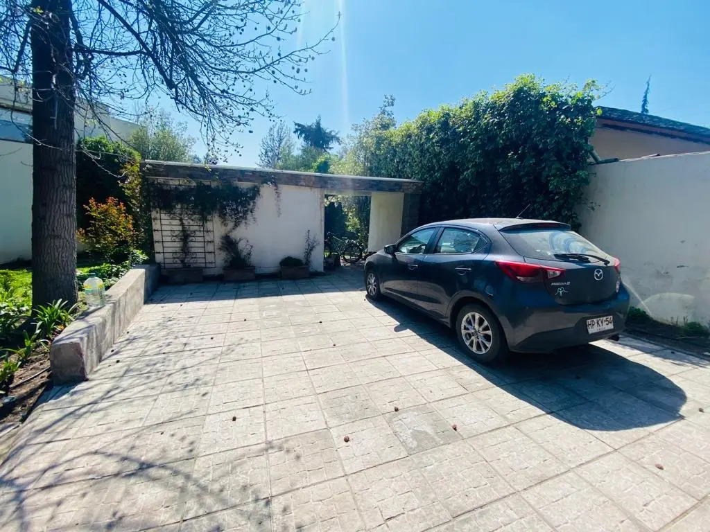 Venta Casa NO 6D 5B 4E 1B Los Dominicos - Las Condes