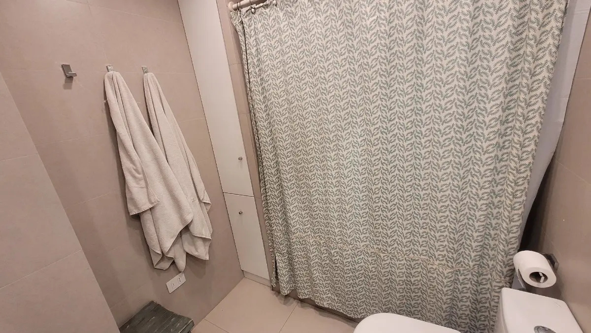 Arriendo Casa NP 4D 4B 2E 2B Borde R&iacute;o - Casa Piedra - Vitacura