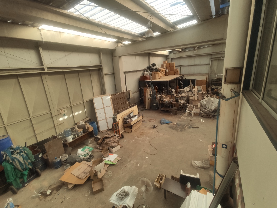 Propiedad Industrial: Edificio De Oficinas Y Galp&oacute;n