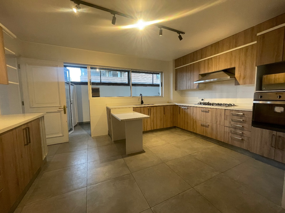 Venta Departamento SP 3D en suite Walk-in cl&oacute;set 5B 3E 2B Parque Bicentenario - Vitacura