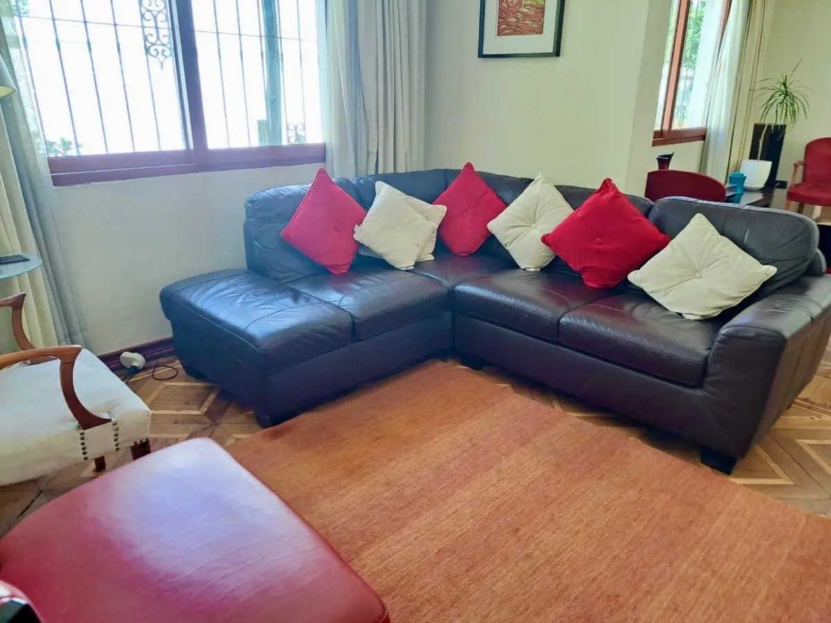 Venta Casa NO 3D en suite Walk-in cl&oacute;set 2B 6E 1B Metro Pr&iacute;ncipe de Gales - Country Club - La Reina