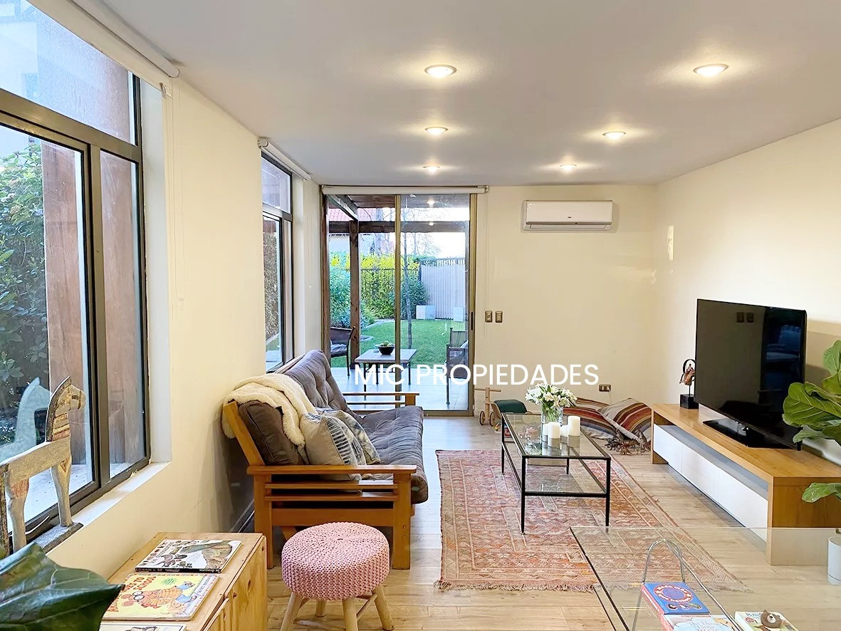 Venta Casa 5D en suite 4B 2E 2B San Carlos de Apoquindo - Las Condes