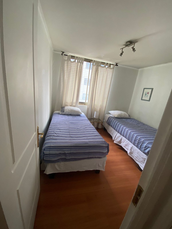 Arriendo Departamento 2D Barrio El Golf - Las Condes