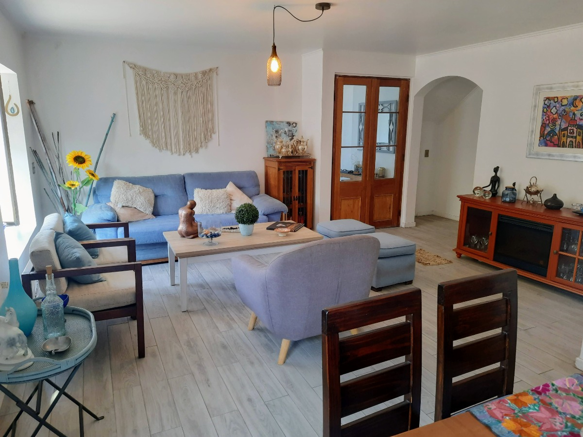 Arriendo Casa N 4D en suite Walk-in cl&oacute;set 3B 2E 2B Villa El Dorado - Vitacura