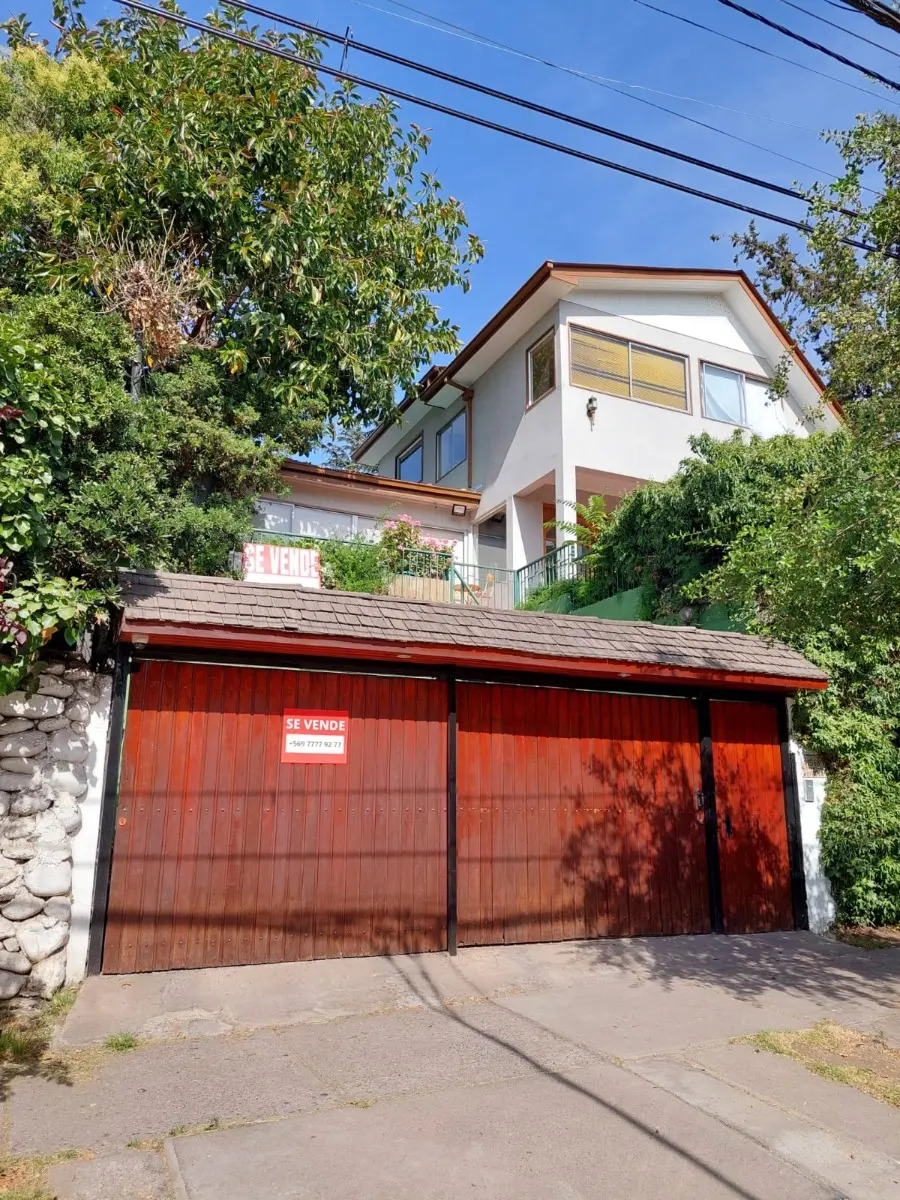 Venta Casa NP 5D en suite Walk-in cl&oacute;set 4B 2E 1Bd Los Dominicos - Las Condes