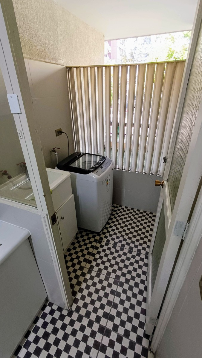 Venta Departamento 2D en suite Walk-in cl&oacute;set 2B 1E 1B  - Providencia