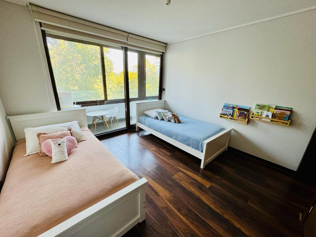 Venta Casa NO 3D 3B 2E 1B La Dehesa - Lo Barnechea