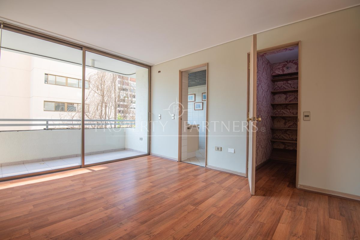 Venta Departamento NO 3D Walk-in cl&oacute;set 3B 2E 1B Barrio El Golf - Las Condes