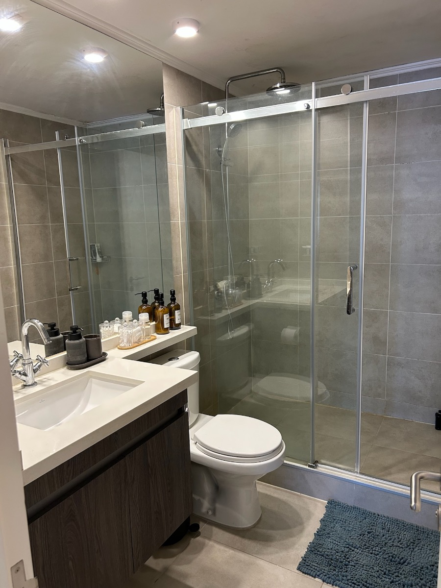 Arriendo Departamento O 2D en suite Walk-in cl&oacute;set 2B 1E Metro Sim&oacute;n Bolivar - La Reina