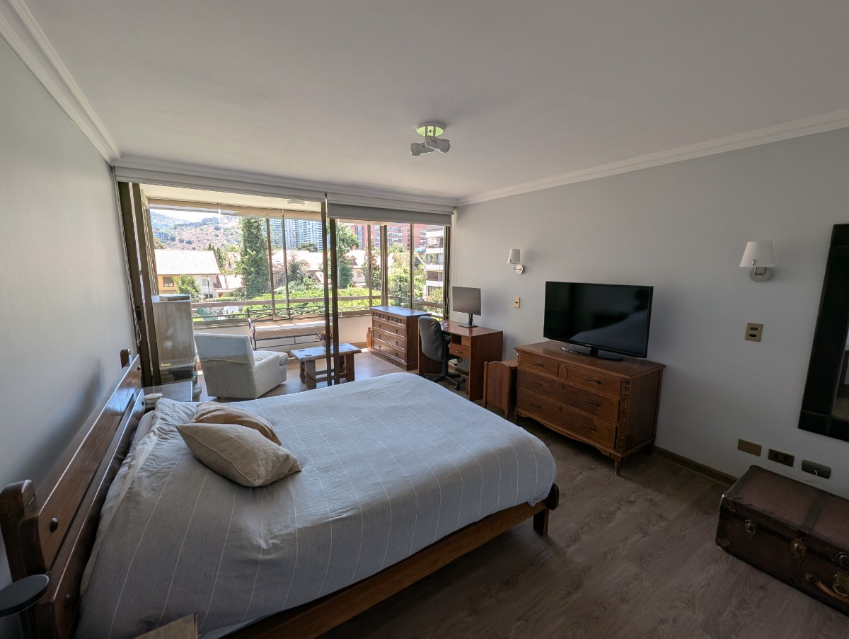 Venta Departamento N 4D en suite Walk-in cl&oacute;set 4B 1E 1B Tabancura - Vitacura