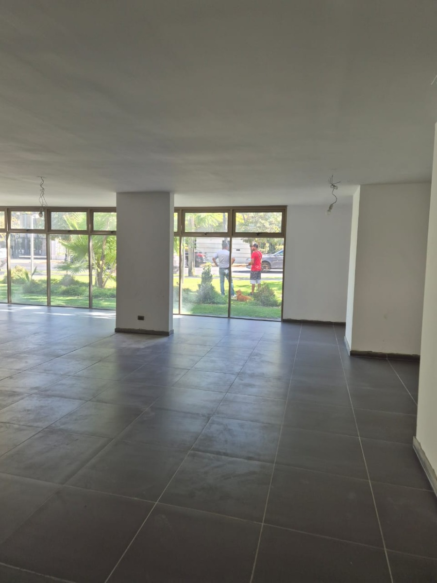 Venta Oficina NP 1B 2E 1B Los Leones - Providencia