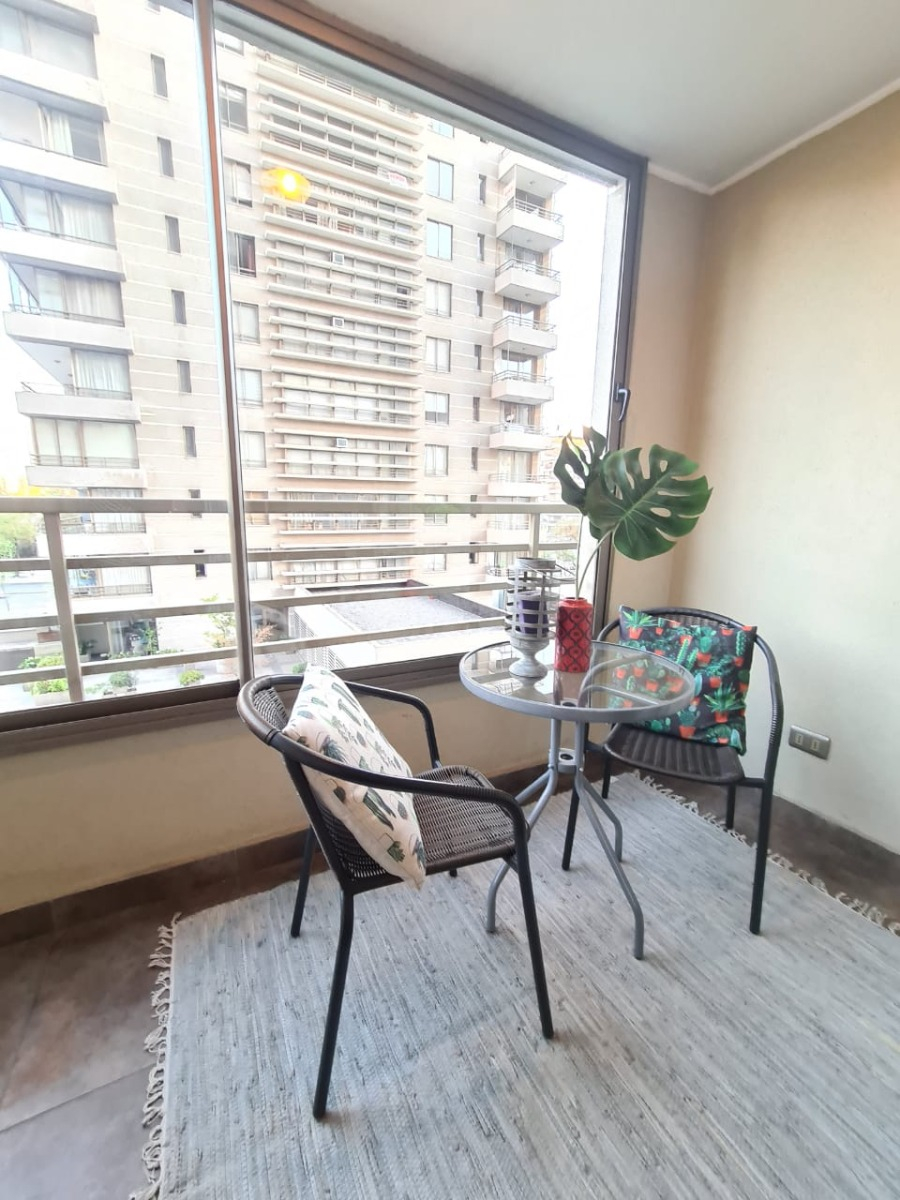 Arriendo Departamento SO 2D en suite 2B 1E 1B Metro Escuela Militar - Las Condes