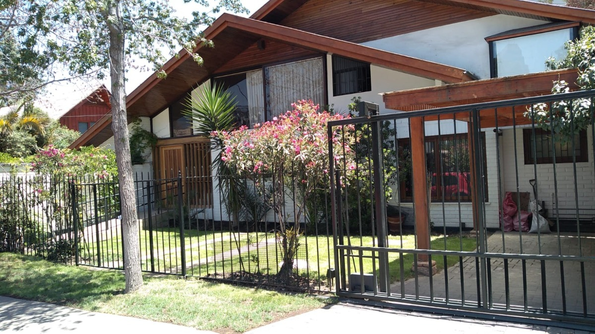 Venta Casa NOSP 6D en suite Walk-in cl&oacute;set 5B 3E 1B Pedro de Valdivia Norte - Providencia