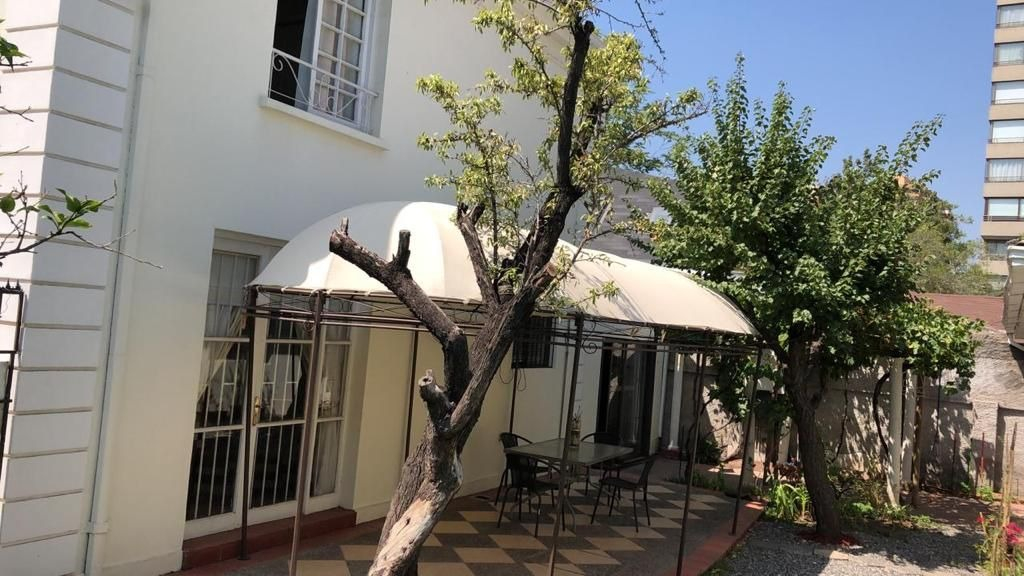 Venta Casa 4D Rotonda Atenas - Las Condes