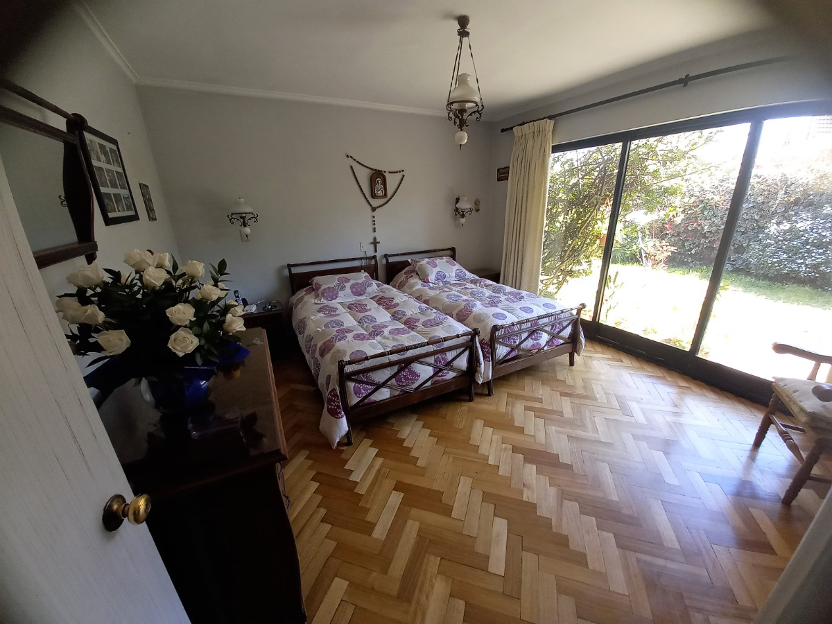 Arriendo Casa 4D Los Dominicos - Las Condes