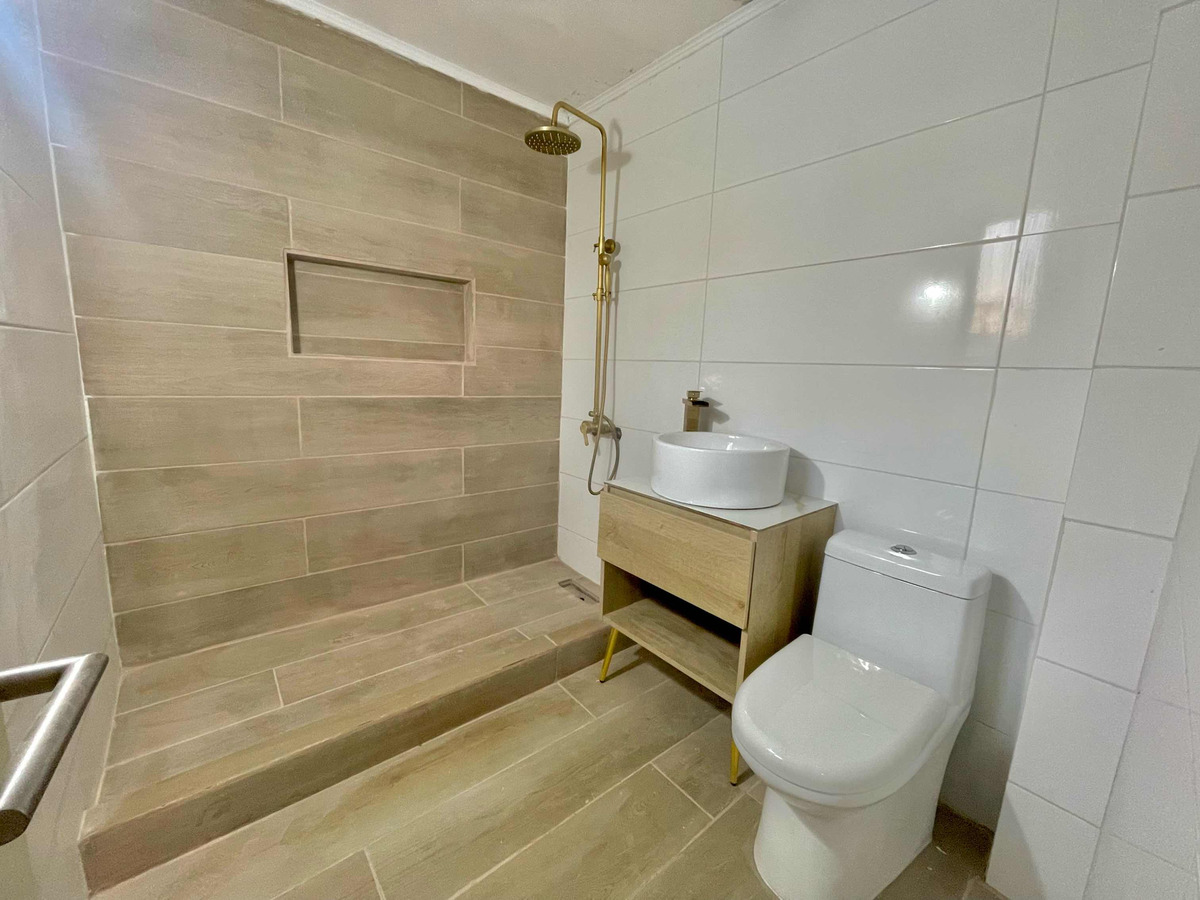 Arriendo Casa 3D 2B 1E Metro Hernando de Magallanes - Las Condes