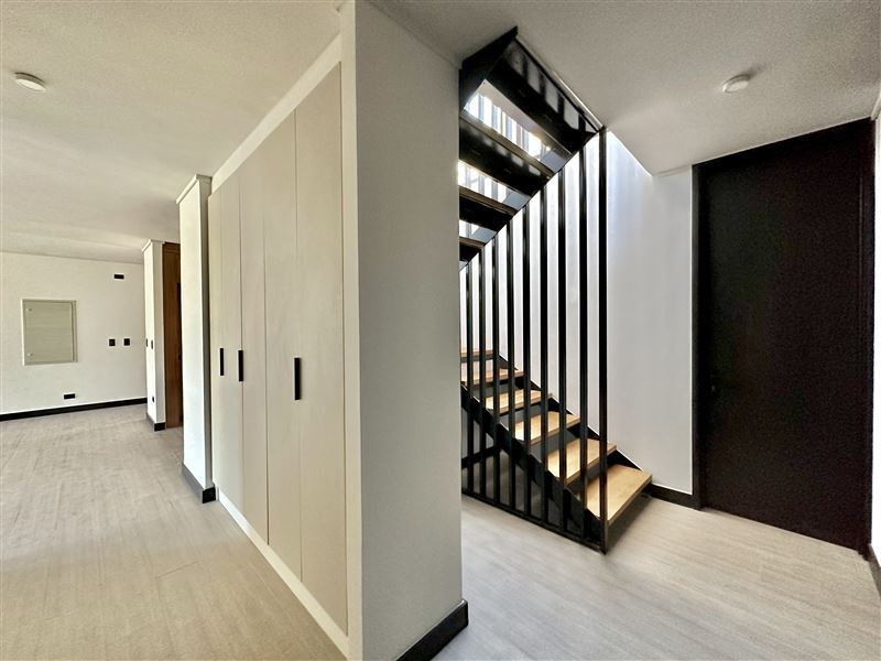 Arriendo Departamento Nor-Oriente 3D 4B 2E 1B Borde R&iacute;o - Casa Piedra - Vitacura