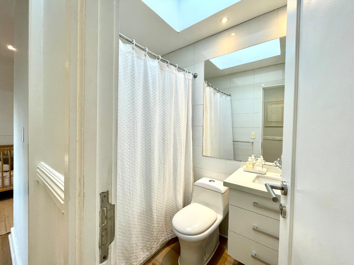 Venta Casa 4D en suite Walk-in cl&oacute;set 4B 1E Jard&iacute;n Del Este - Vitacura