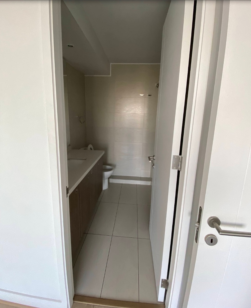 Arriendo Departamento S 2D en suite 2B 1E 1B Parque Arauco - Las Condes