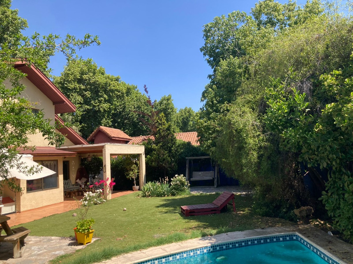 Venta Casa SO 4D en suite Walk-in cl&oacute;set 3B 3E 1B Carlos Ossand&oacute;n - La Reina