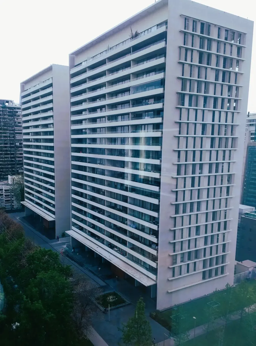 Arriendo Departamento SP 2D 2B 1E 1Bd Barrio El Golf - Las Condes
