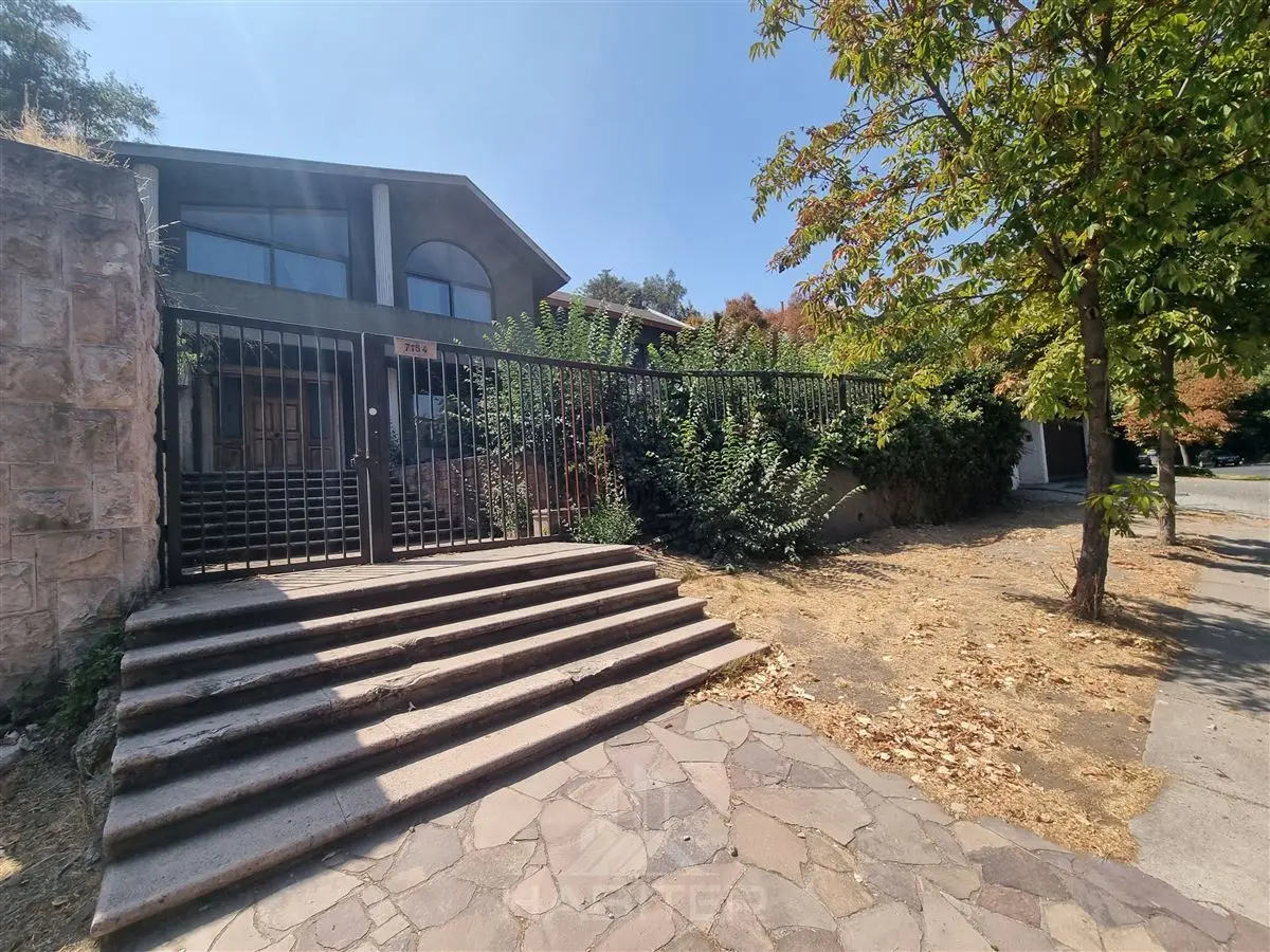 Venta Casa NO 6D WI cl&oacute;set Suite 5B 5E 1Bd 700m2  - Vitacura