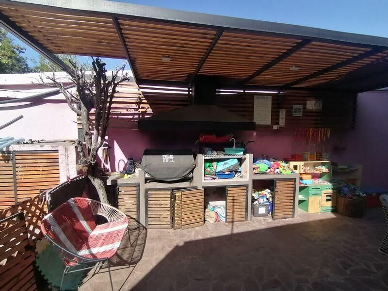 Arriendo Casa 5D en suite 4B 2E 1B Carlos Ossand&oacute;n - La Reina