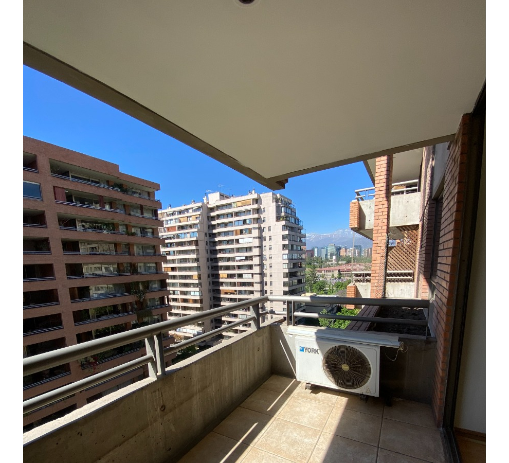 Arriendo Departamento NO 1D en suite 1B 1E 1B Metro Escuela Militar - Las Condes