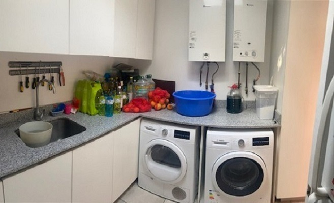 Arriendo Casa NP 5D en suite Walk-in cl&oacute;set 3B 2E 1B Los Dominicos - Las Condes