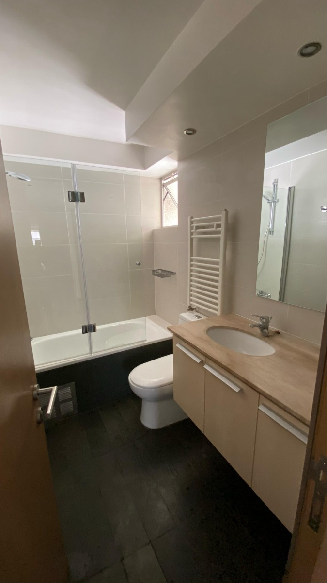 Venta Departamento NO 2D en suite Walk-in cl&oacute;set 2B 1E 1B Las Lilas - Providencia