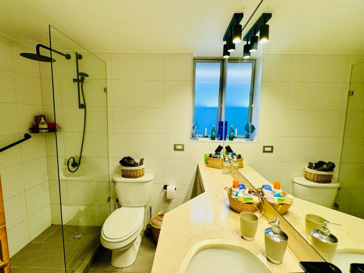 Venta Casa NO 3D 2B 2E Juan XXIII - Vitacura