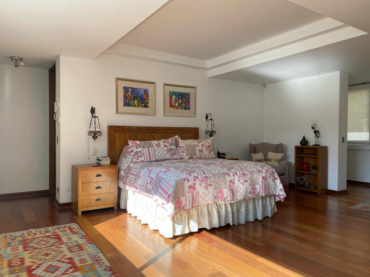 Arriendo Casa 7D 8B 5E 1B Los Dominicos - Las Condes